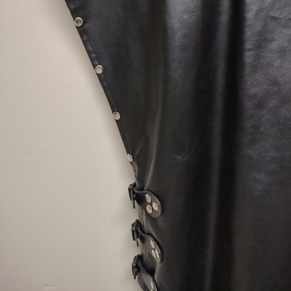 leather Vest - Picture 6 of 14